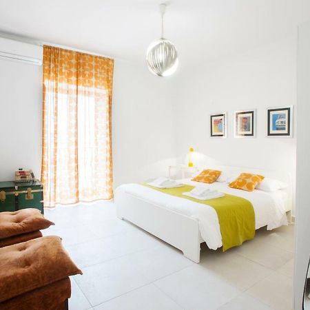 Interno16Holidayhome Наполи Екстериор снимка