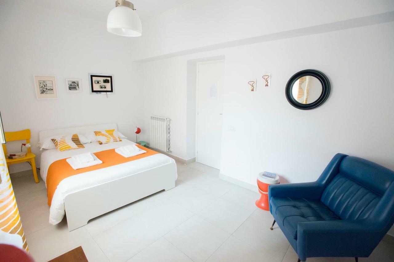 Interno16Holidayhome Наполи Екстериор снимка