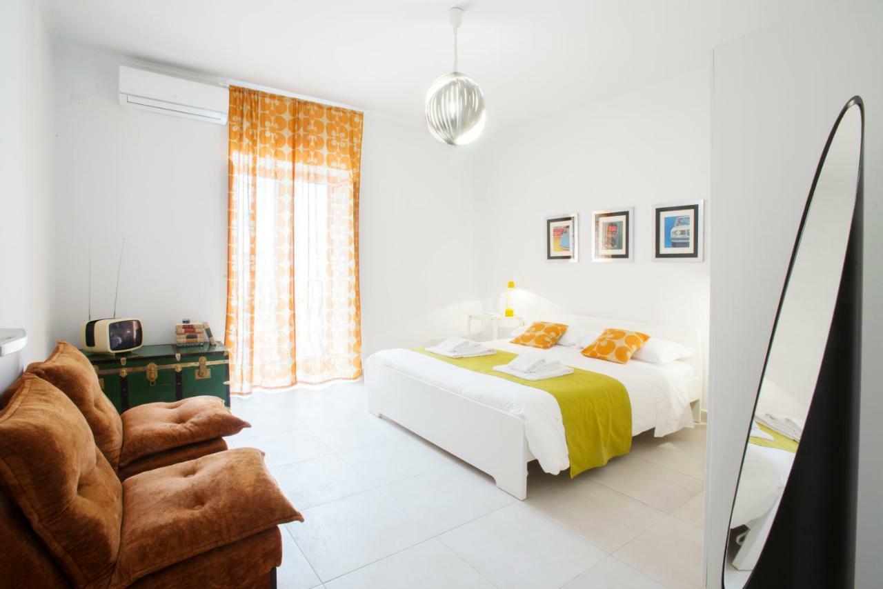 Interno16Holidayhome Наполи Екстериор снимка