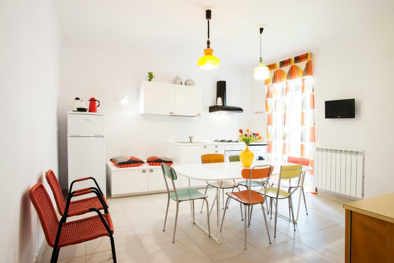 Interno16Holidayhome Наполи Екстериор снимка