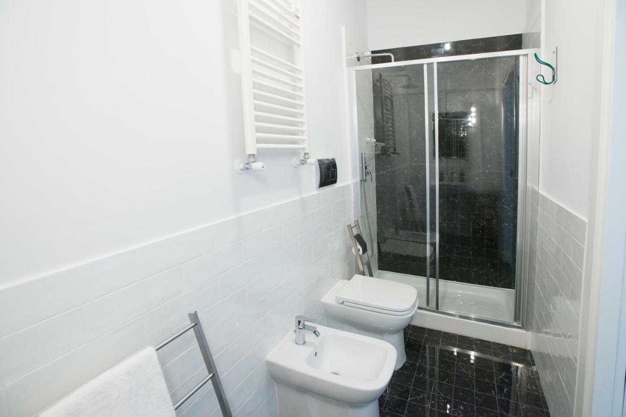 Interno16Holidayhome Наполи Екстериор снимка