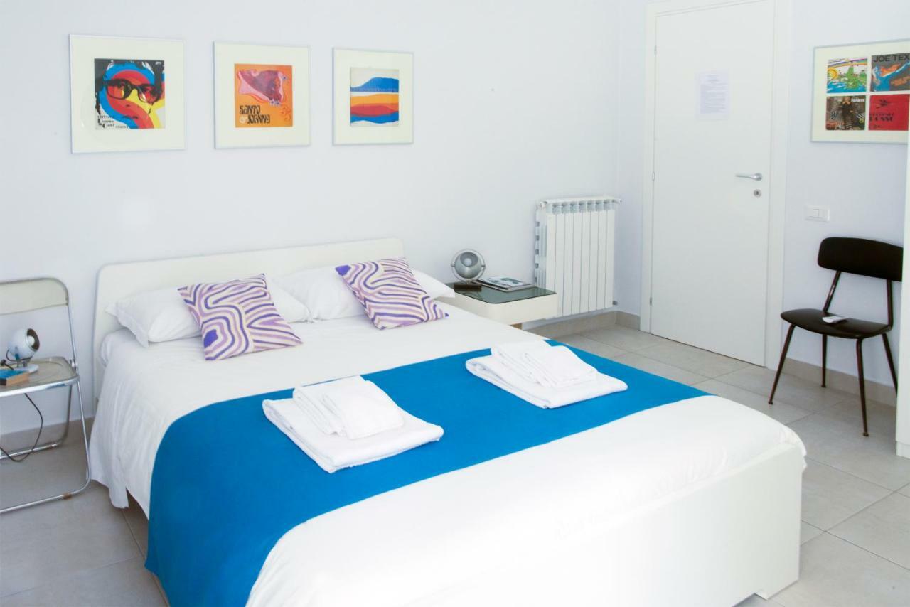 Interno16Holidayhome Наполи Екстериор снимка