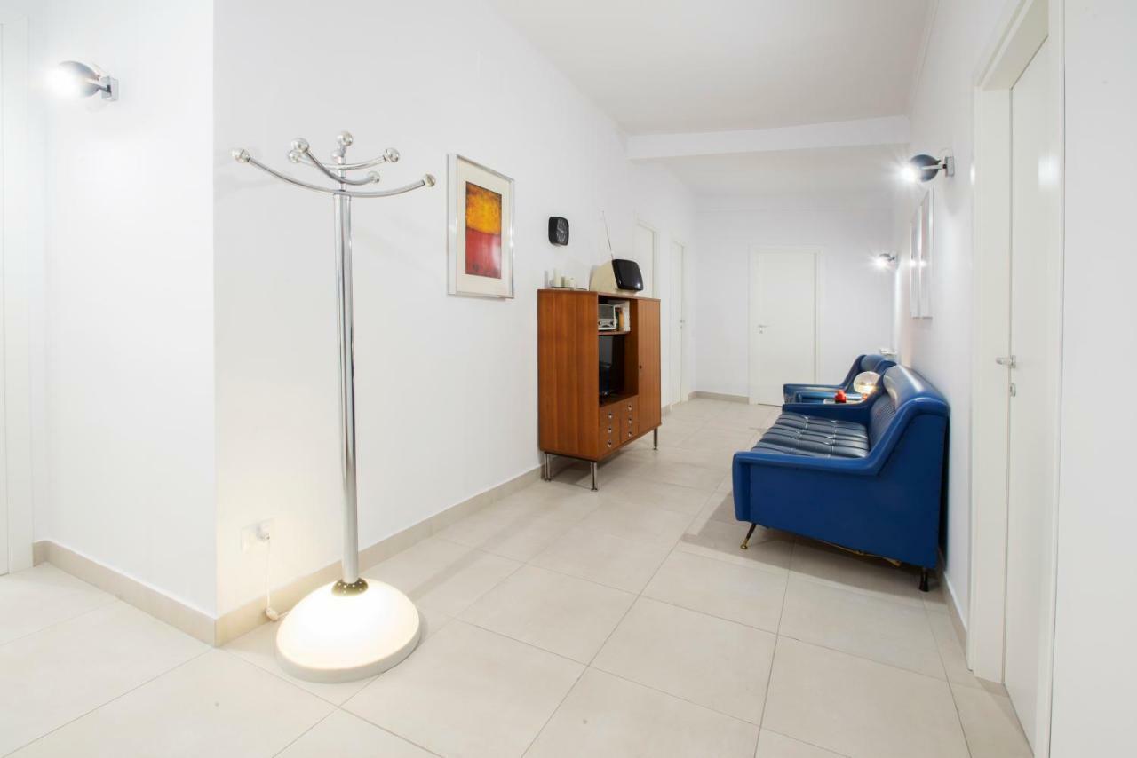 Interno16Holidayhome Наполи Екстериор снимка